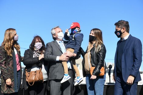 Alberto Fernández encabezó un acto de entrega de viviendas y créditos para la construcción en el partido bonaerense de Merlo.