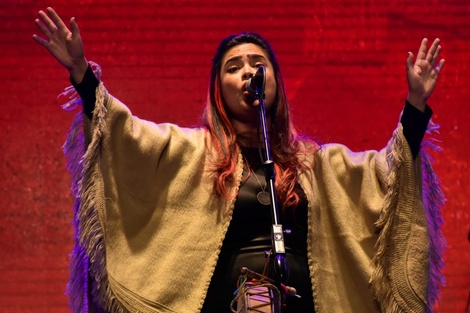 Reclaman por el cupo femenino en el escenario del Poncho