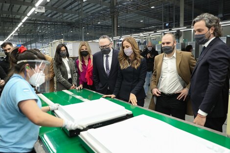 Los ministros junto a la candidata bonaerense, Victoria Tolosa Paz