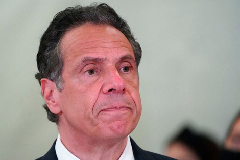 El gobernador de Nueva York, Andrew Cuomo, "acosó sexualmente a varias mujeres"