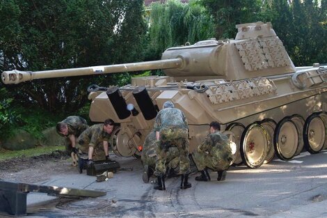 Tenía un tanque de la Segunda Guerra en su casa: deberá venderlo y pagar una multa