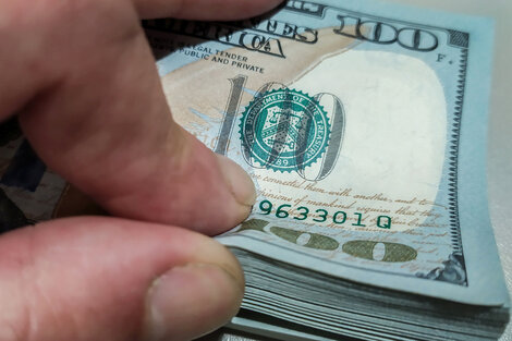 El "dólar ahorro" se ubica en 168,80 pesos.