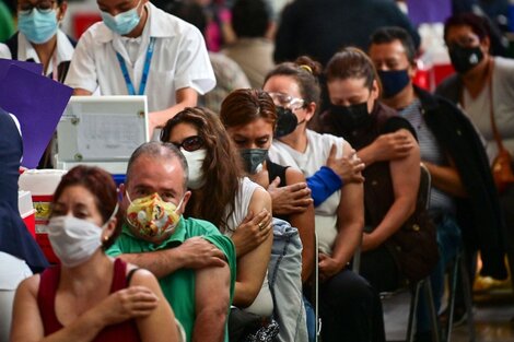 El laboratorio CanSino dijo que un refuerzo a su vacuna monodosis multiplica por ocho la protección contra el coronavirus.