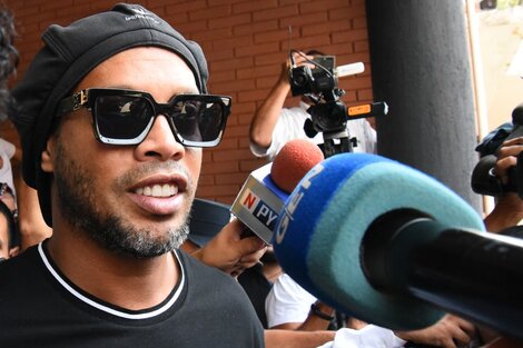 Ronaldinho festejó la llegada de Messi al PSG