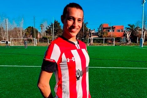 Mara Gómez, la primera jugadora trans argentina, cuenta sus miedos de infancia y cómo llegó al fútbol