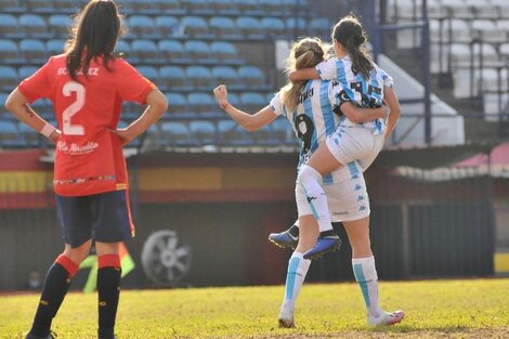 Racing ganó 4-3 y se robó las miradas en el arranque del Clausura femenino