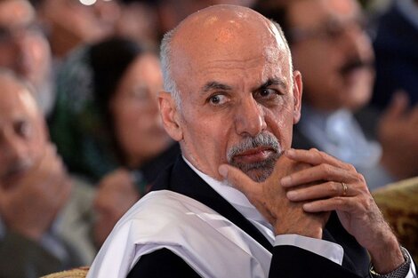 Ashraf Ghani dijo que se fue de Afganistán para "evitar un baño de sangre"