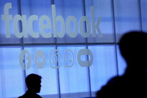 Facebook contra los talibanes: prohíbe todo contenido en apoyo de la milicia que ahora controla Afganistán