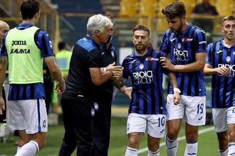 El técnico del Atalanta acusó al Papu Gómez de agredirlo