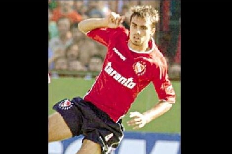 Leonel Bottaro, con la camiseta de Independiente a principios de los 2000