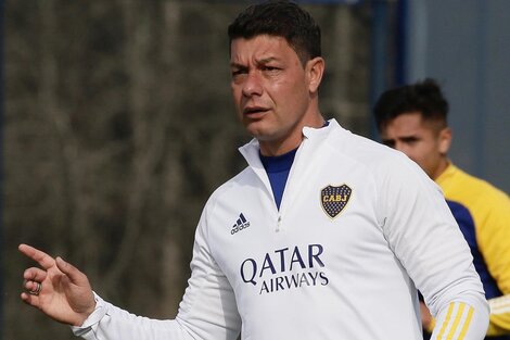 Después del ataque, Battaglia también mueve el medio de Boca