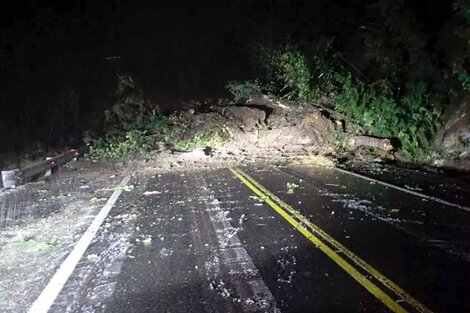 Un alud provocó el corte de la ruta 40 en Villa La Angostura