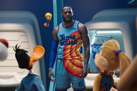 De LeBron en Space Jam a Cazzu en el soundtrack de El Reino