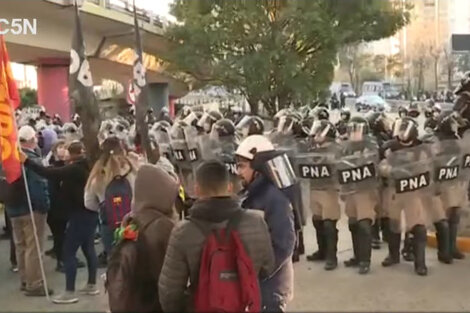 Corte y protesta de tercerizados en el Puente Pueyrredón