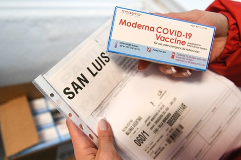 Entre este jueves y viernes llegan a las 24 jurisdicciones del país otras 901.040 dosis de la vacuna Moderna del total de 3.500.000 que fueron donadas a la Argentina por Estados Unidos.