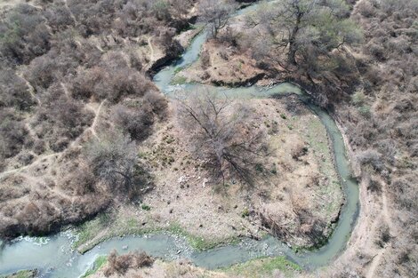 Sospechan que se vierten líquidos cloacales en la reserva natural norte