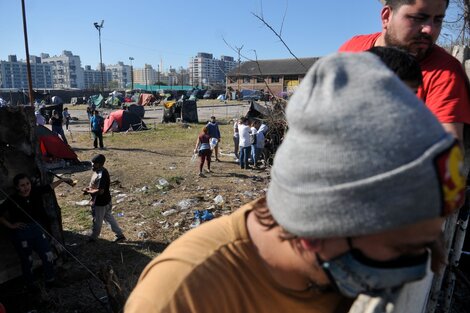 Barrio 21-24: cien familias ocupan un predio en reclamo de viviendas dignas