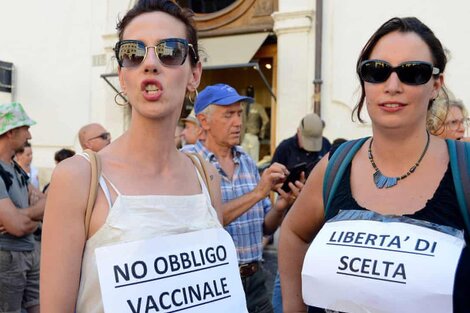 Antivacunas italianos convocaron a bloquear estaciones de trenes