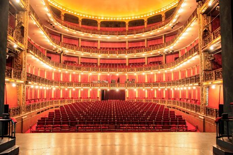 El Cervantes, un templo de las artes escénicas en el país. 