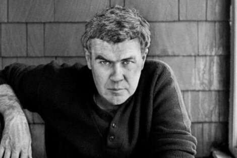 La poesía completa en edición bilingüe de Raymond Carver