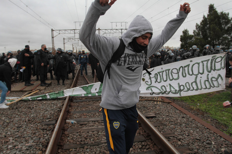 Levantaron el corte en las vías del tren Roca