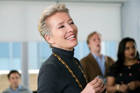 "De noche con Kate", con Emma Thompson, en Prime Video: lugares comunes