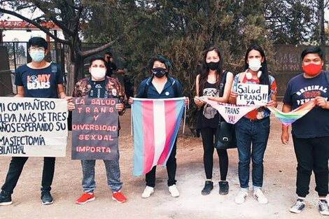 Manifestación en las puertas de la Casa de Gobierno de Salta. 