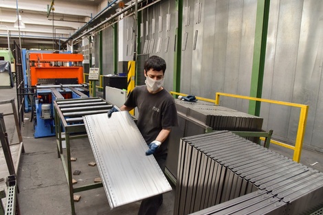 La fuerza industrial está en un 80 por ciento en pequeñas y medianas firmas (Fuente: NA)