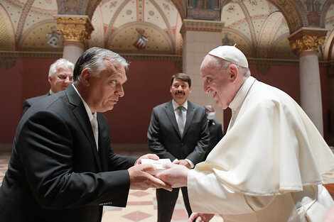 En Hungría, el Papa Francisco pidió que se apague la mecha del antisemitismo