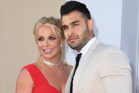 Britney Spears anunció que se casará con su entrenador