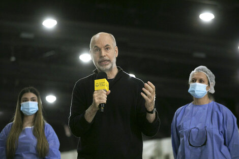 Horacio Rodríguez Larreta recorrió el centro de vacunación de Costa Salguero: "Los únicos que podemos frenar al kirchnerismo en el Congreso somos nosotros", dijo.