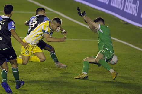 1)Marco Ruben mostró toda su jerarquía de goleador y convirtió los dos goles.  (Fuente: Fotobaires)