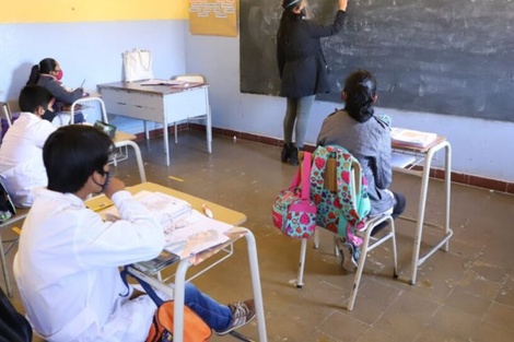 Habrá presencialidad escolar siempre que se garanticen 90 cm de distancia