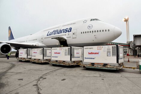 En un vuelo de Lufthansa llegó a la Argentina un nuevo embarque de vacunas de Sinopharm contra la covid-19.