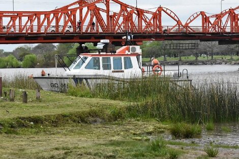 Entre Ríos: buscan a un hombre que cayó desde un puente al río Gualeguaychú 