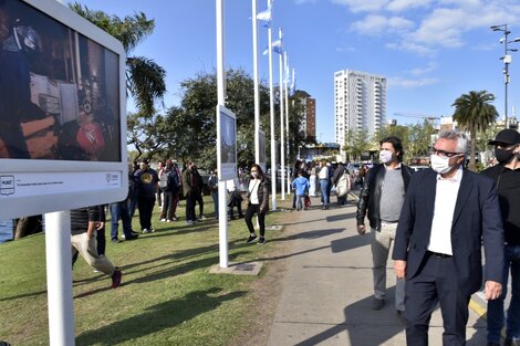 Julio y Gisela Zamora inauguraron la muestra fotográfica "Héroes Esenciales"