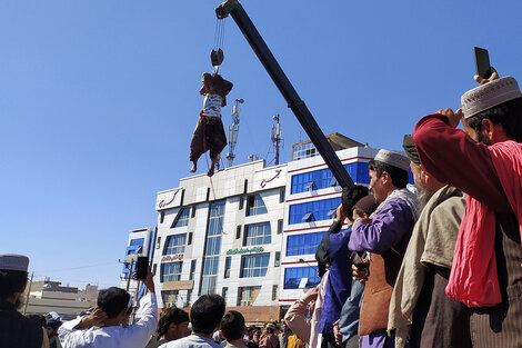 Los talibanes ejecutaron a cuatro hombres y pusieron los cuerpos a la vista