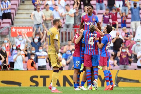 El día que la 10 del Barça se abrazó con Ansu Fati