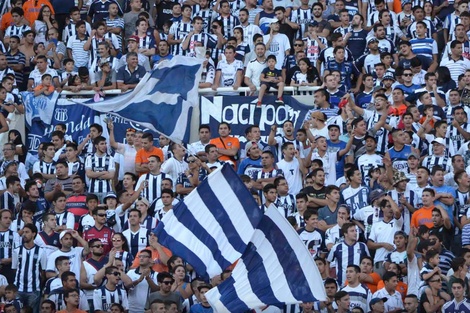 La hinchada de Talleres espera ansiosa la posibilidad de ver al equipo puntero