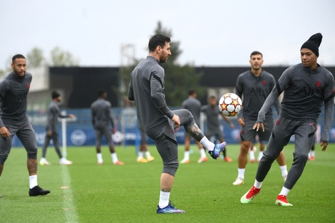 Messi se entrenó y está a disposición para el PSG-Manchester City