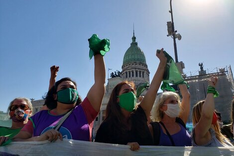 Pañuelazo y otras convocatorias por el 28S: el primero con aborto legal en el país