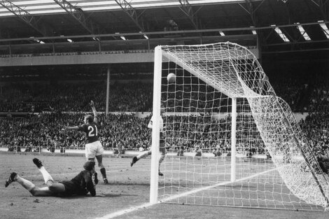 Murió Roger Hunt, pieza clave del célebre "gol fantasma" inglés de 1966