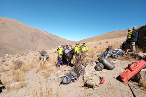 Con más dudas que certezas, sigue la busca del joven perdido en la montaña