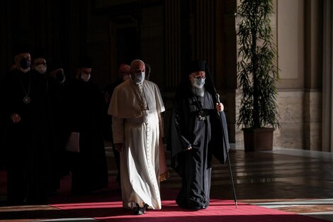 El papa Francisco afirmó que "siente vergüenza" por los abusos cometidos en Francia