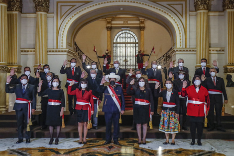 Perú: con el cambio de gabinete, Pedro Castillo relanza su gobierno