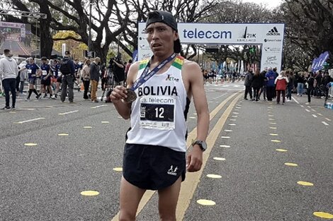 Héctor Garibay, de 31 años y oriundo de Oruro, se impuso en la competencia en la que participaron 13 mil atletas.