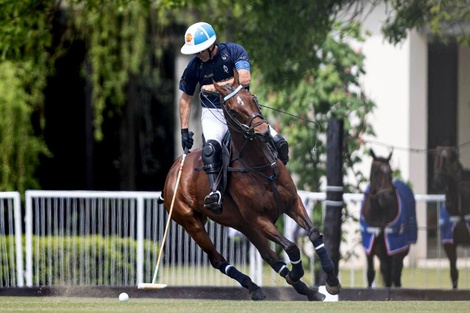 Abierto de Tortugas: la final la jugarán La Dolfina y Ellerstina