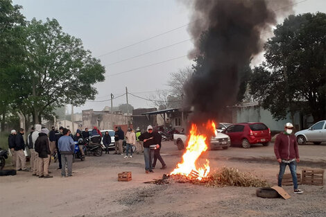 Los trabajadores montaron un piquete en el ingreso a la planta fabril. 