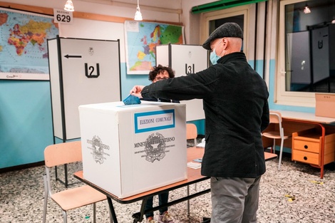 Centro izquierda contra derecha, segundo acto