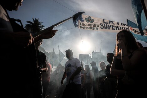 Los testimonios del 17 desde la Plaza de Mayo: apoyo al Gobierno y un mensaje a la oposición